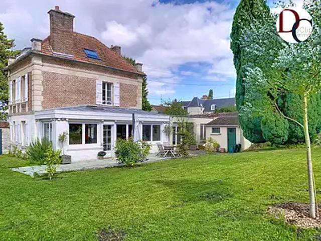 Senlis 60300 Achat / Vente maison 7 pièces t7 terrasse parking