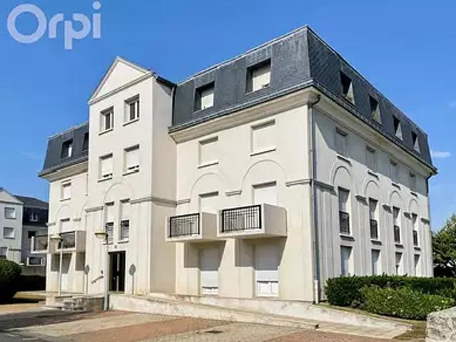 Senlis 60300 Location appartement 1 pièce t1 au dernier étage cave