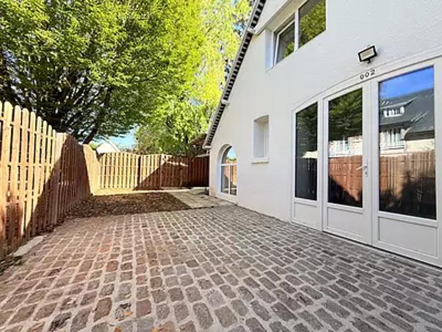 Senlis 60300 Location maison 2 pièces t2 jardin terrasse