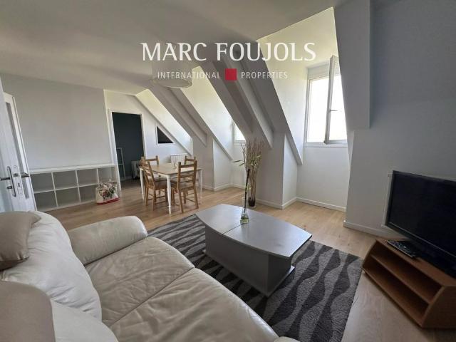 Senlis – Apartment with parking and cellar