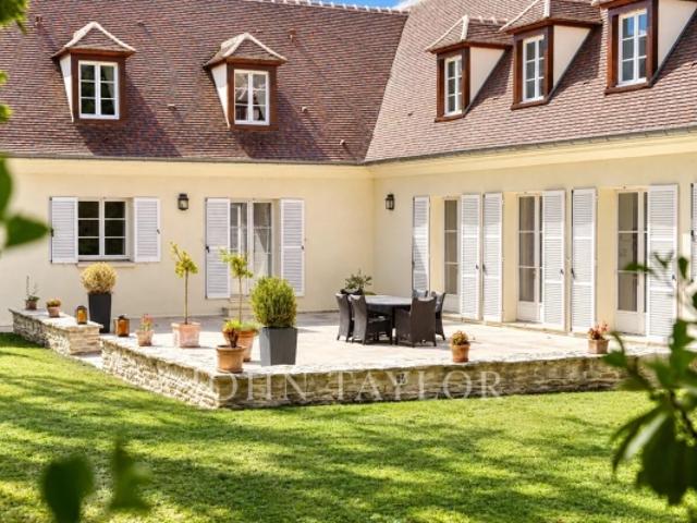 Senlis – Propriété confidentielle au cœur d'un parc de 3 hectares