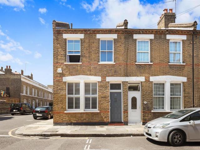 Senrab Street, Stepney, E1 4 bed end of terrace house to rent £4,500 pcm £1,038 pw