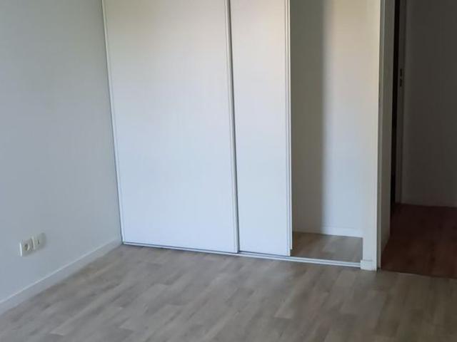 SENS – LES PORTES DE SENS – Appartement T2 avec balcon à louer