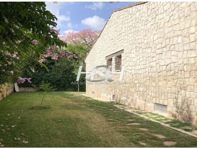 Sensacional villa en urbanización Santa Bárbara. / HH Asesores inmobiliarios