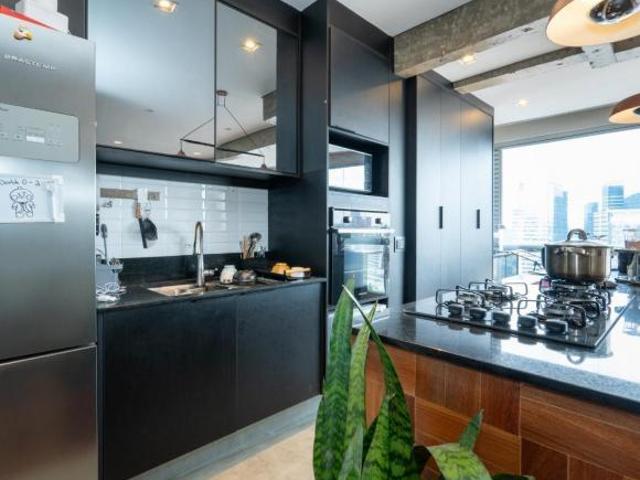 Versátil apartamento para venda em Santo Amaro com 1 quarto, sendo 1 suíte, 75m² maria claudia gom