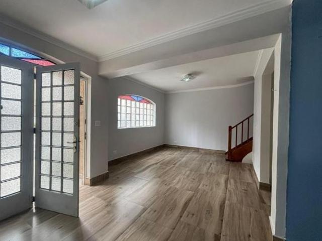 Excelente casa de vila para venda em Vila Mariana com 3 quartos, sendo 2 suítes, 120m²