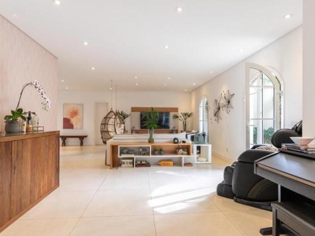 Atraente casa em condomínio para venda em Jardim Petrópolis com 4 quartos, sendo 4 suítes, 533.45m²