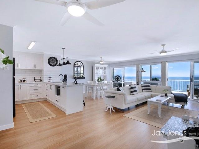 SENSATIONAL WATER VIEWS