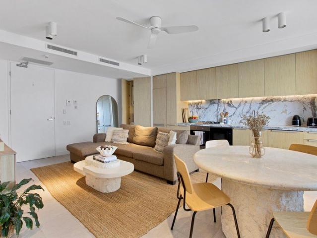 Sensational beachside apartment in prestigious Bronte Place