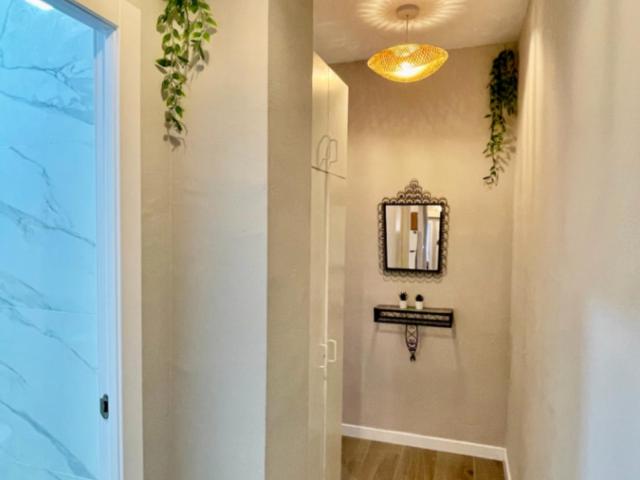 Sensational Double Bedroom close to University General Hospital Dr. Balmis