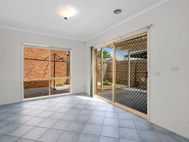 SENSATIONAL DOUBLE STOREY SIGNATURE BRICK FAMILY HOME