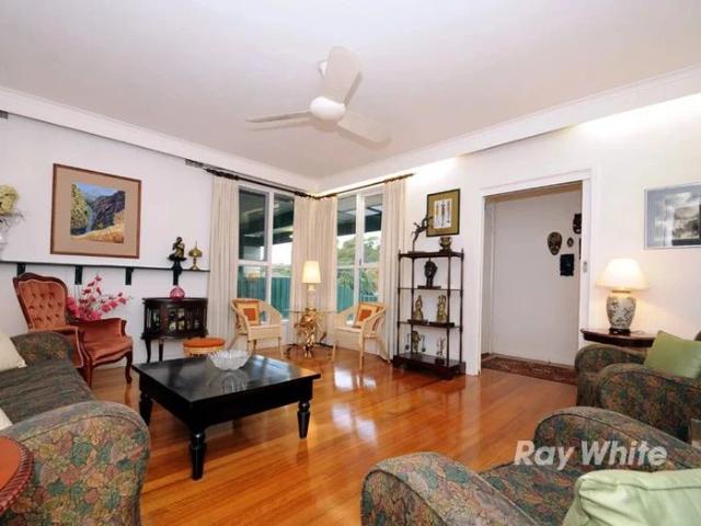 SENSATIONAL FAMILY HOME