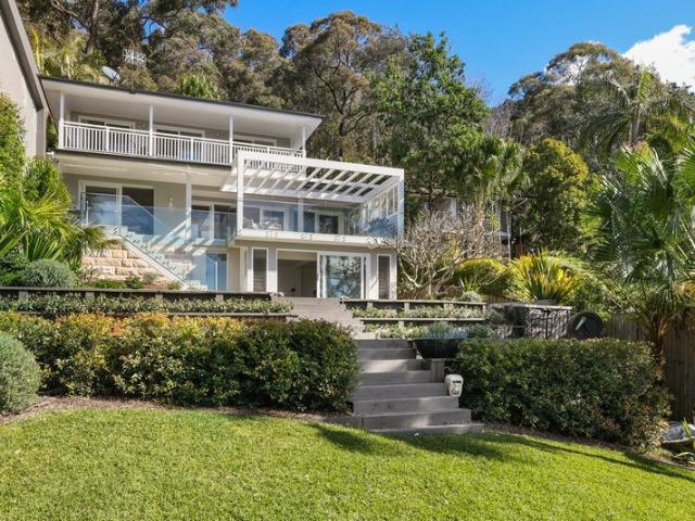 Sensational Family Home, Picturesque Pittwater Views