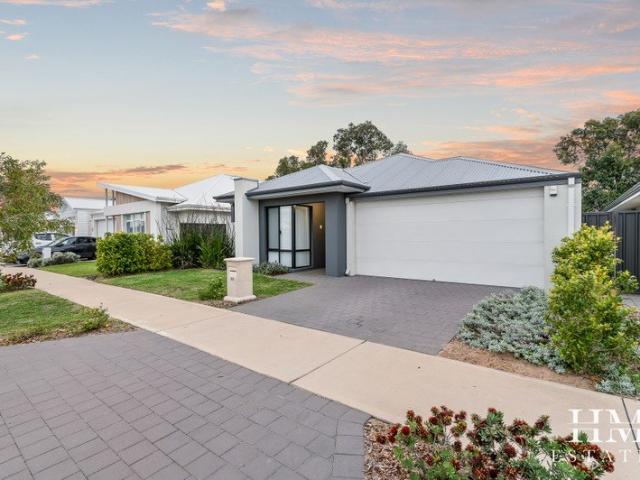 SENSATIONAL FAMILY LIVING IN ROSEHILL WATERS ESTATE