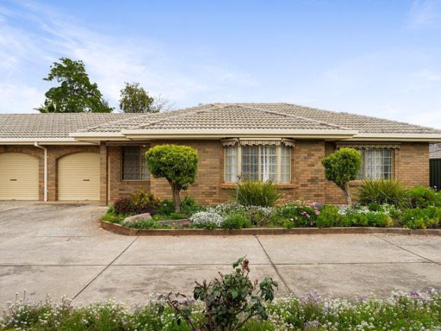 Sensational Low Maintenance Living on Second Street!