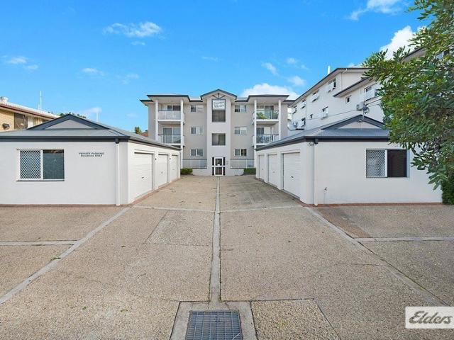 SENSATIONAL RENOVATION FANTASTIC LOCATION!
