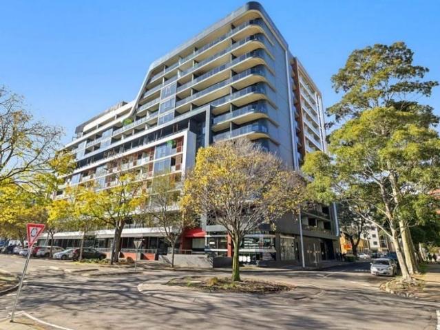 Sensational Society in the Heart of South Yarra FULLY FURNISHED