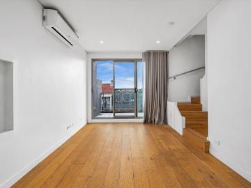 Sensational Split Level Apartment