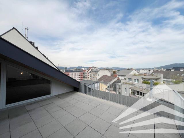 Sensationelle Maisonette Innenstadtwohnung nahe dem Volksgarten und Musiktheater!