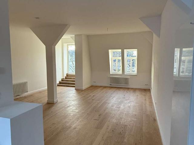 Sensationelle Dachgeschoss Wohnung mit künftig 1 Balkon und 1 Dachterrasse