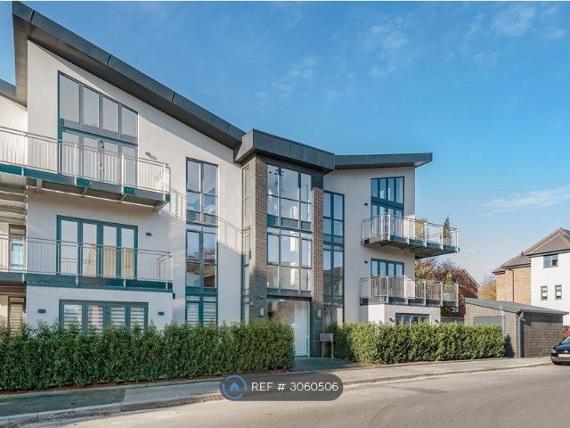Sensier House, Sutton SM2, 3 bed flat to rent, £2,695 pcm | PrimeLocation