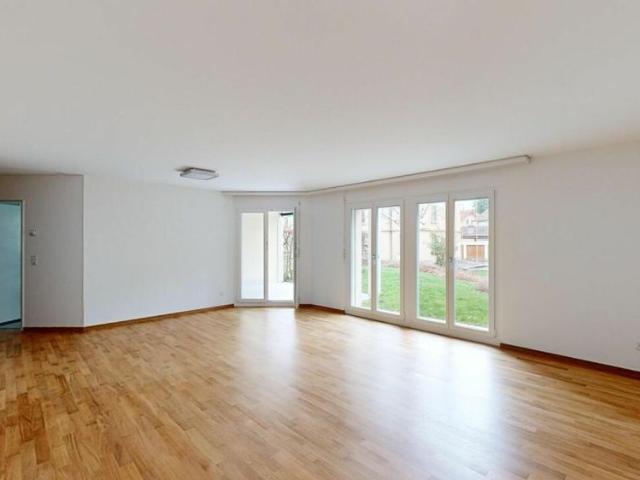 Seating apartment near the lake