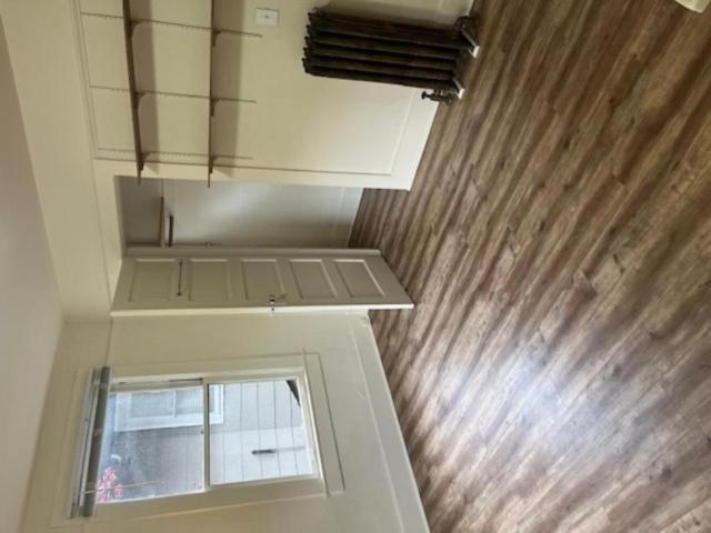 Seattle WA 98105 LS105775001