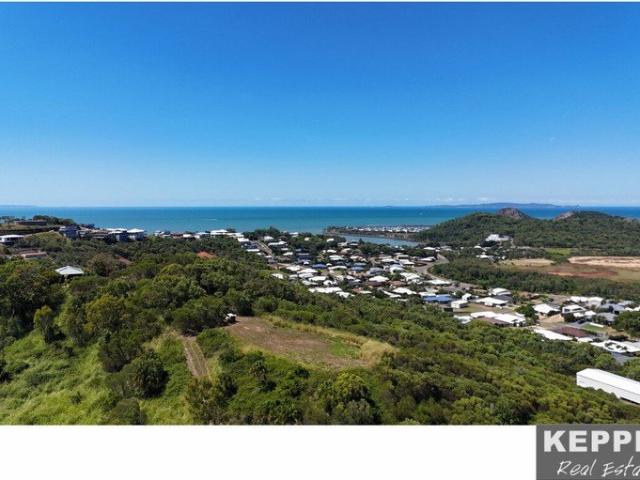 Seaview Hilltop House Pad on 6.5acres 3 minutes to Keppel Bay Mariner
