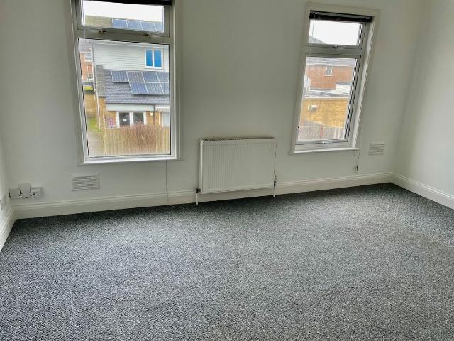 Seaview Road, Southend On Sea SS3, 2 bed flat to rent, £1,291 pcm | PrimeLocation