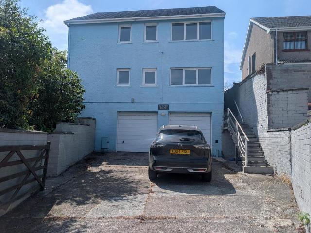 Seaward House, Pill Road, Milford. 4 bed detached house to rent £1,200 pcm £277 pw