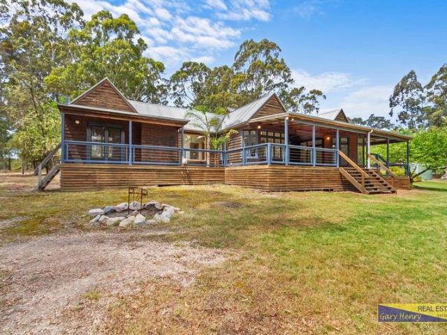 SEA CHANGE TREE CHANGE 11 ACRES TWO HOMES