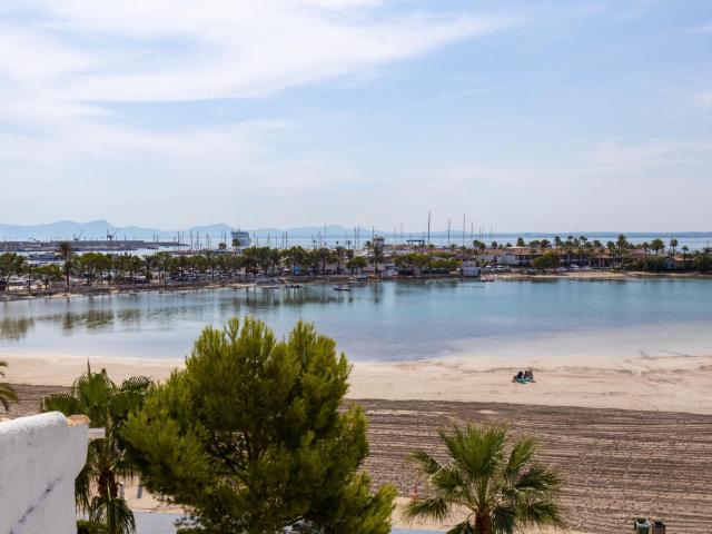 Sea, Apartamento con vistas al mar, en primera lín