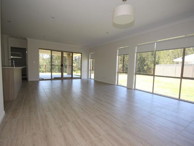 SEA BREEZE ESTATE POTTSVILLE