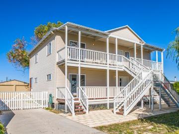 Sea Breeze Retreat
