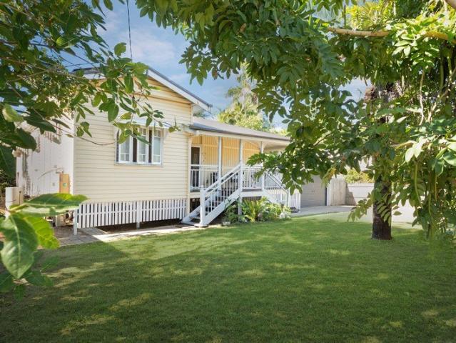 Sea Breezes, Fruit Trees & Endless Possibilities Its time to go fishing!