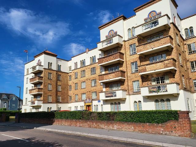 Sea Road, Bournemouth BH5, 2 bed flat to rent, £1,350 pcm | PrimeLocation