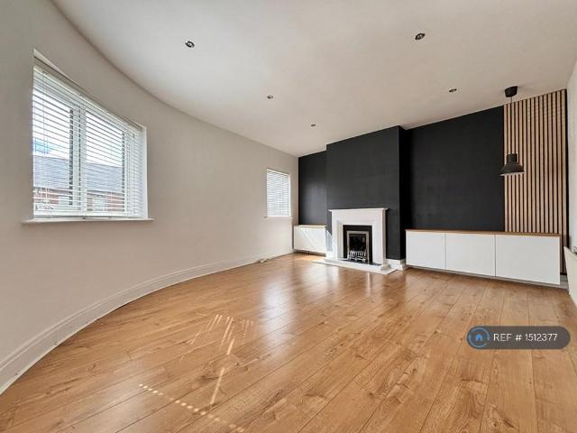 Sea Road, Sunderland, SR6 3 bed end of terrace house to rent £1,100 pcm £254 pw