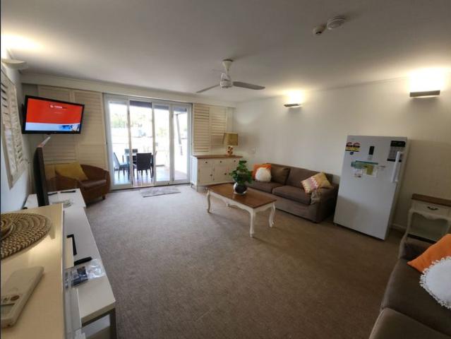 Sea view 1bed room Villa. Sleeps 2. All included