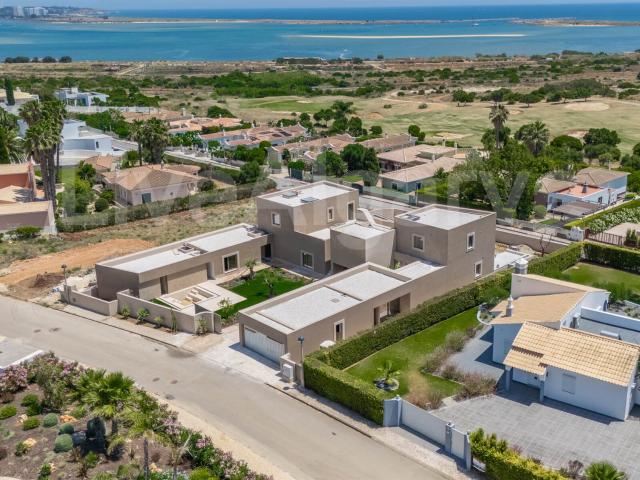 Sea View | Nova villa de luxo T4+1 com spa em Vale da Lama à. 630m² Odiáxere