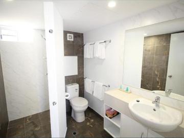 Sea Views Coastal haven: 2 Bedroom + Balcony
