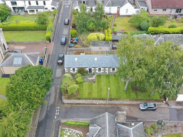 Seafield Road, Broughty Ferry, Dundee DD5, 2 bed detached bungalow to rent, £1,400 pcm | PrimeLocation
