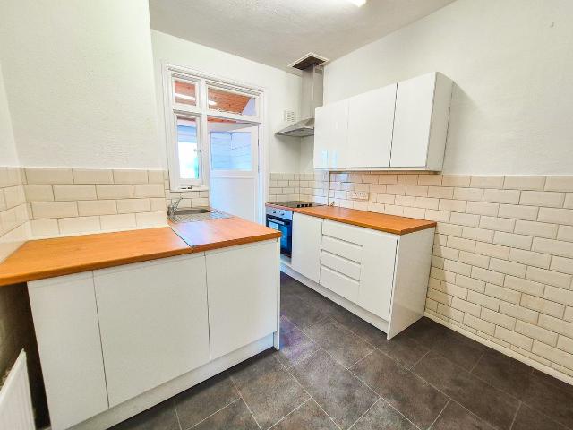 Seaforth Avenue, Southend On Sea, Essex SS2, 1 bed flat to rent, £1,200 pcm | PrimeLocation