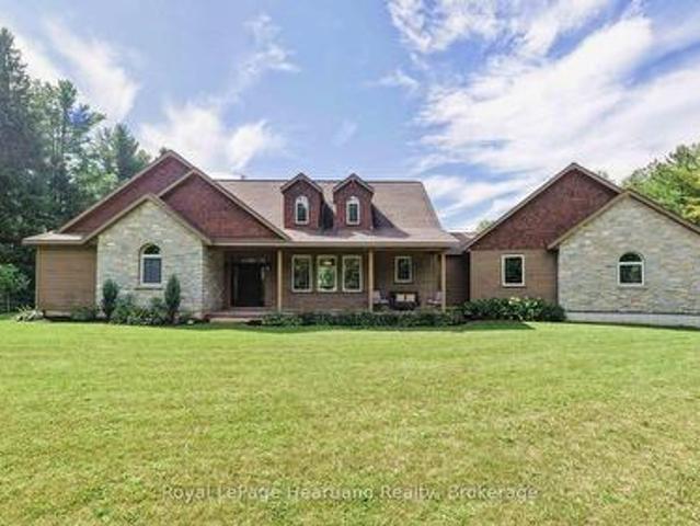 83301 Scott Line, North Huron East Wawanosh, ON, N0M 1H0 Luxury House for sale | Listing ID X13783 | Royal LePage Carriage Trade Luxury Properties