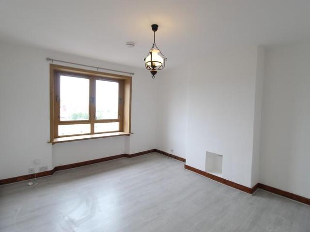 Seaforth Road, Top Floor, AB24 2 bed flat to rent £615 pcm £142 pw
