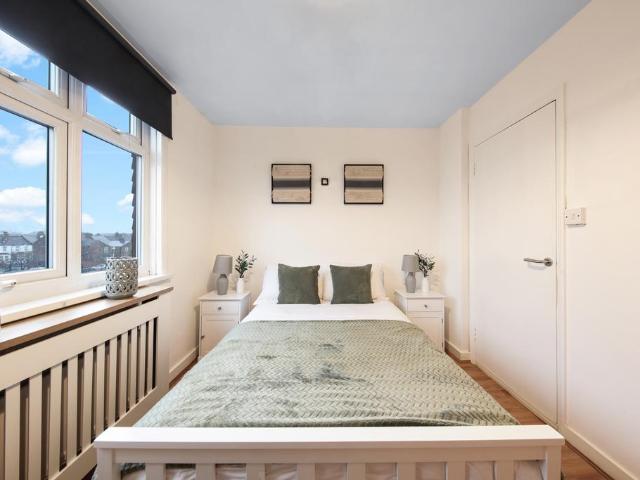 Seaford Road, London W13 1 bed in a house share to rent £1,200 pcm £277 pw