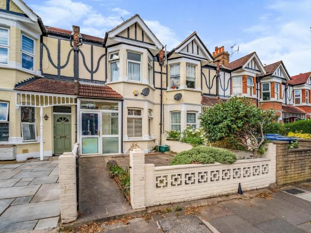 Seaford Road, London, W13 3 bed terraced house to rent £2,800 pcm £646 pw