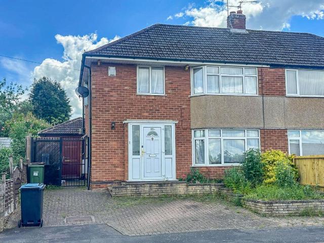Seagrave Drive, Oadby LE2, 3 bed property to rent, £1,300 pcm | PrimeLocation