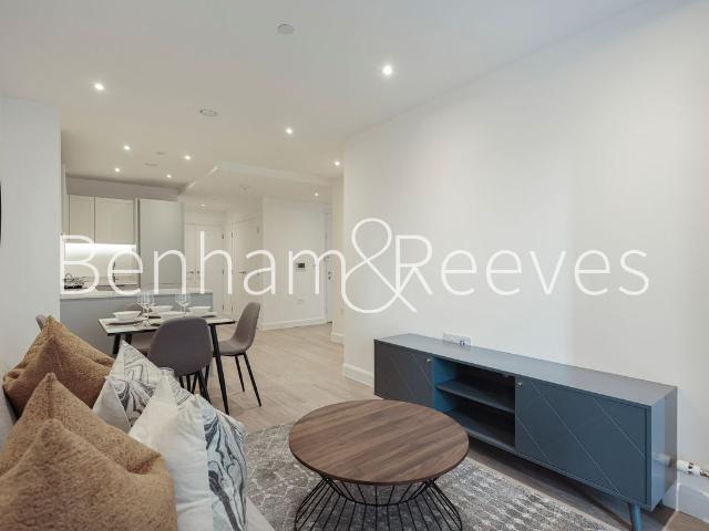 Seagull Lane, London E16, 1 bed flat to rent, £2,075 pcm | PrimeLocation