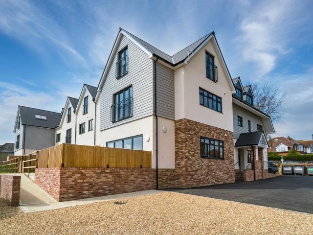 Seahaven, 23 Carter Street, PO36 2 bed flat to rent £995 pcm £230 pw