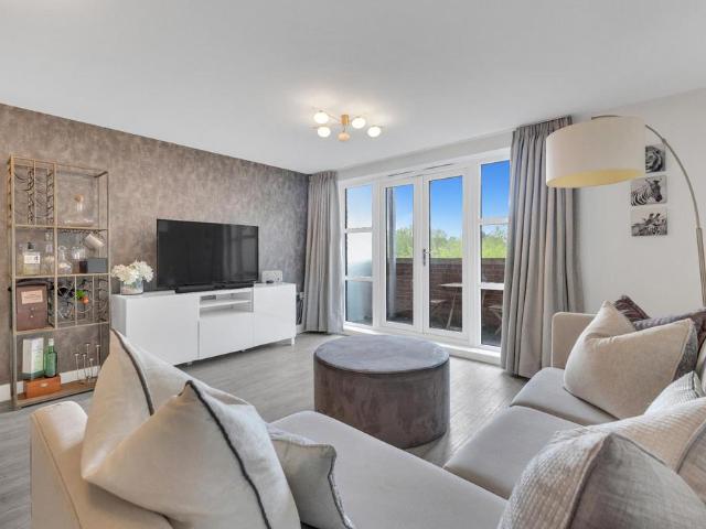 Sealand Road, CHESTER 2 bed apartment to rent £1,450 pcm £335 pw